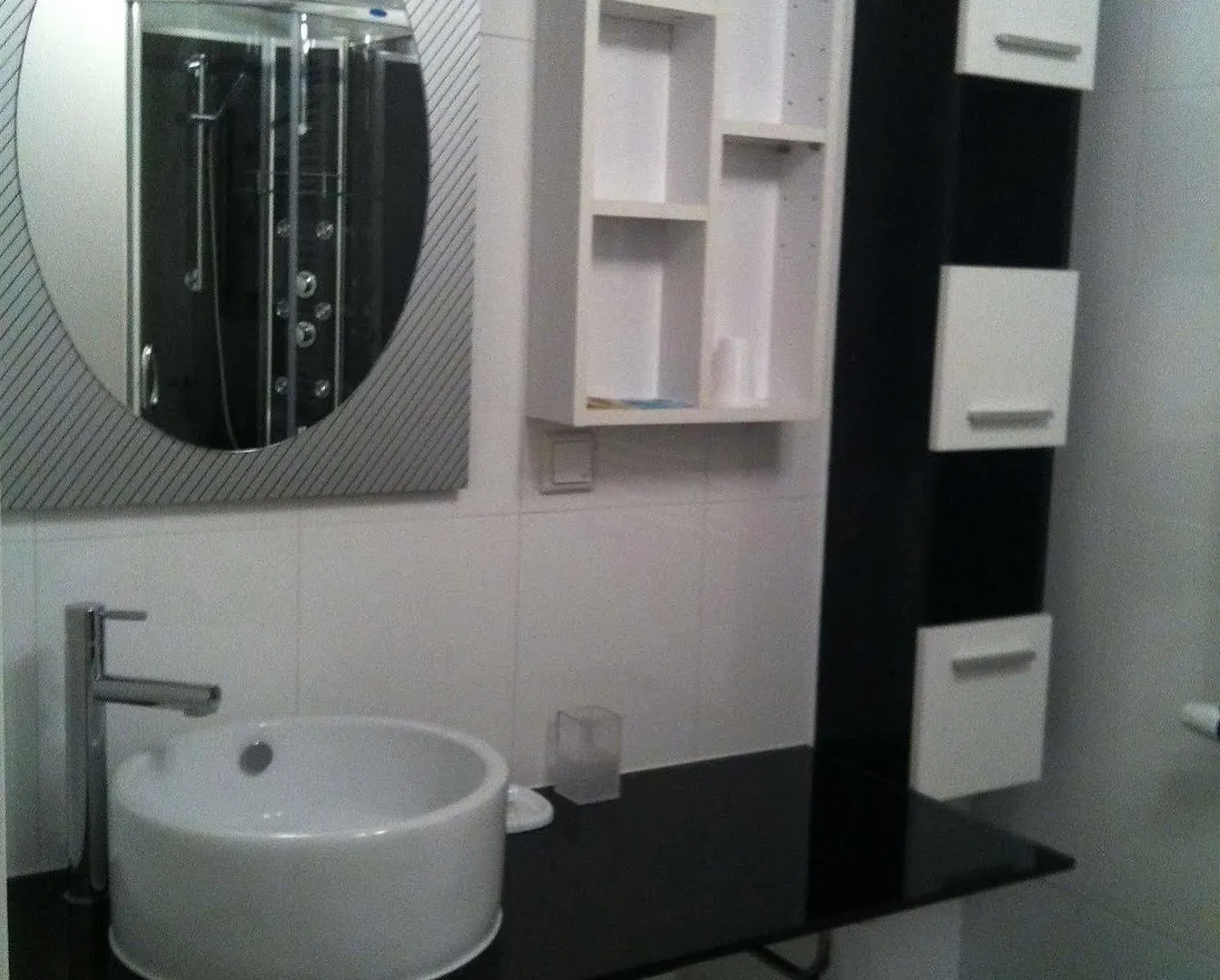 Alex Rooms Zwanenburg Netherlands